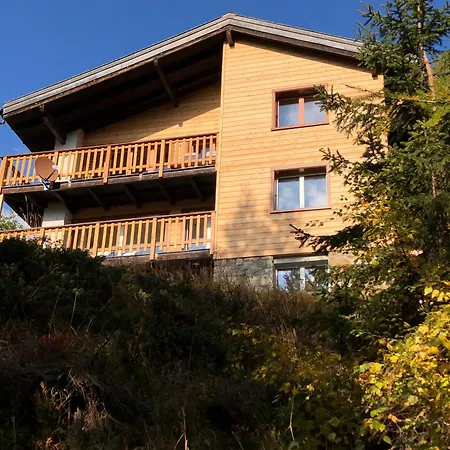 Tilly アパート *