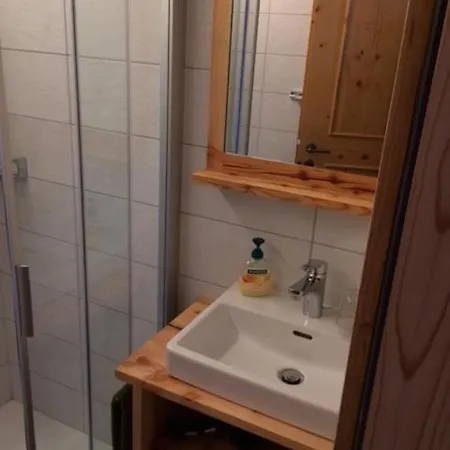 Tilly Apartman